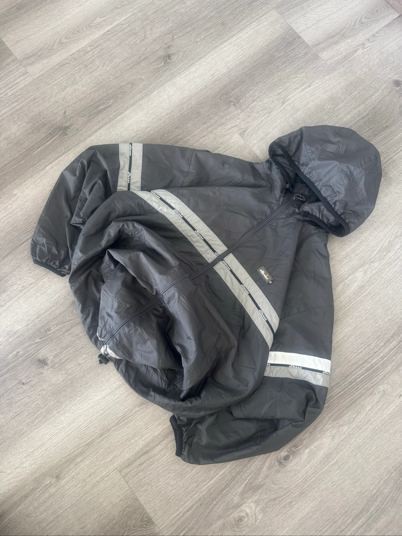 Ellesse Pufferjas met capuchon zwart reflecterend vintage Y2K streetwear M – photo 3